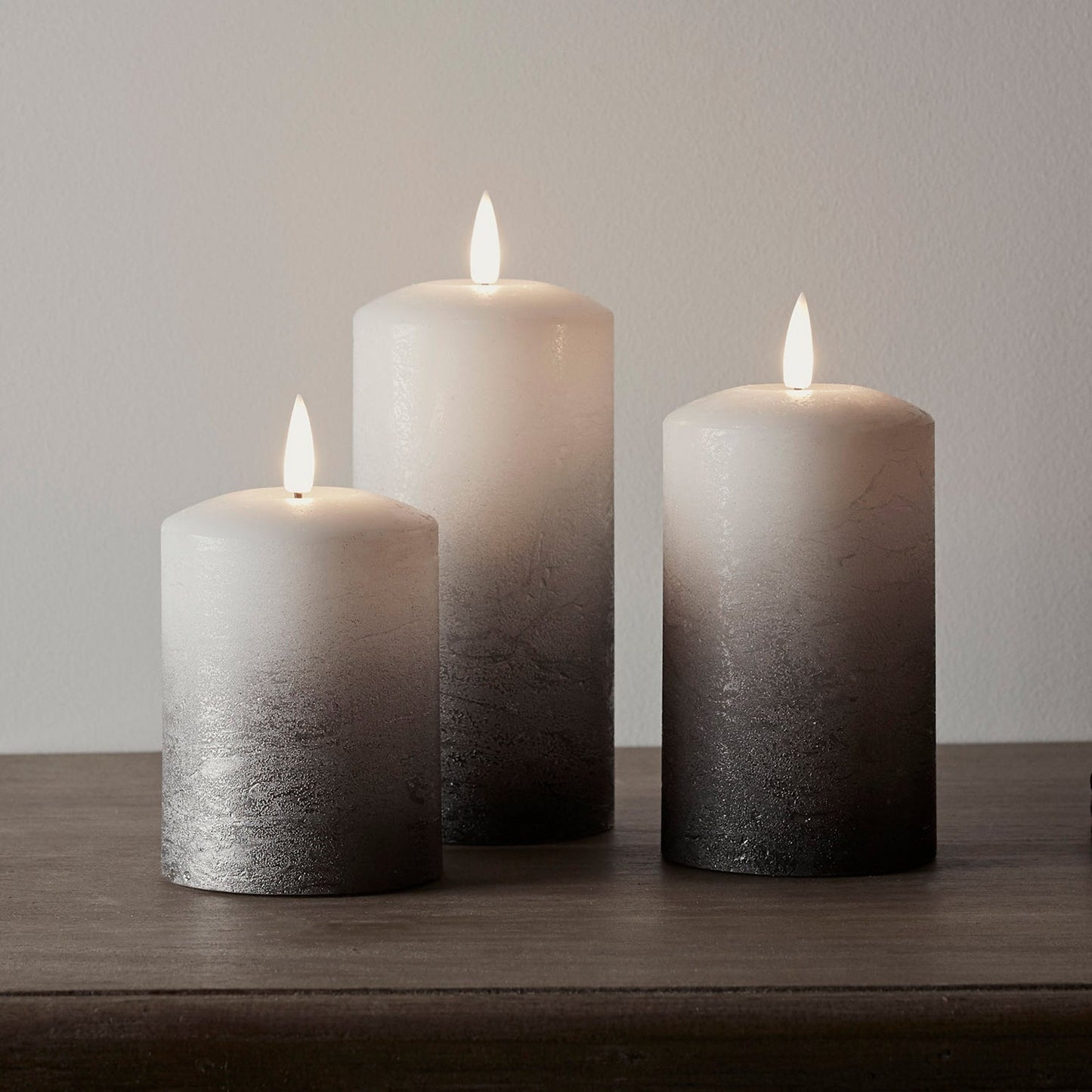Flammesløse LED Bloklys i Ægte Voks med Timerfunktion