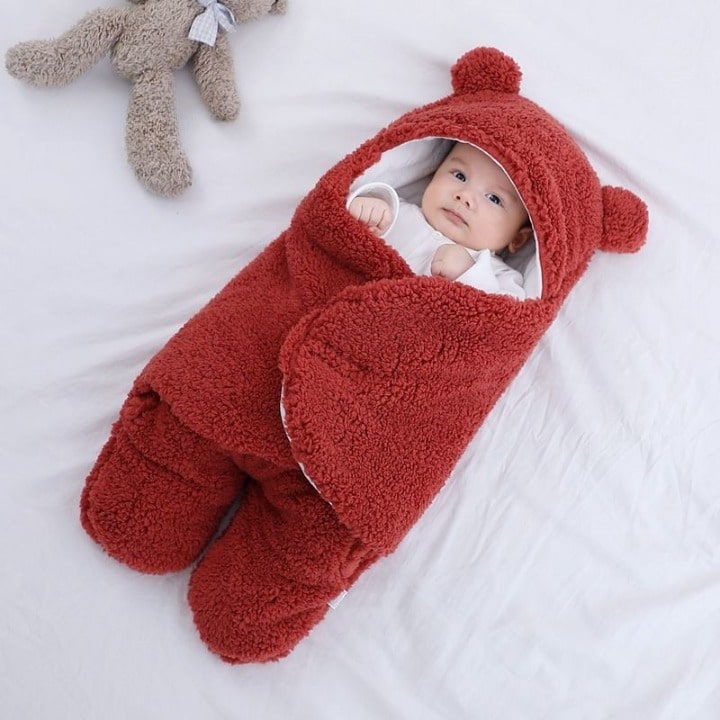 Varm og Beroligende Baby Svøb i Blød Fleece