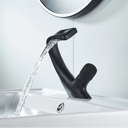 Kreativ Chrome Vandfald Elegant Vandhane