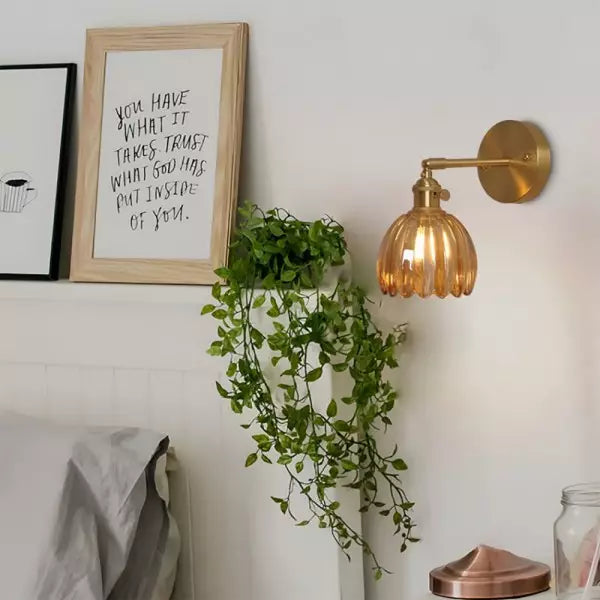 Elegant Blomknop Glasvæglampe – Skab Atmosfære i Dit Hjem