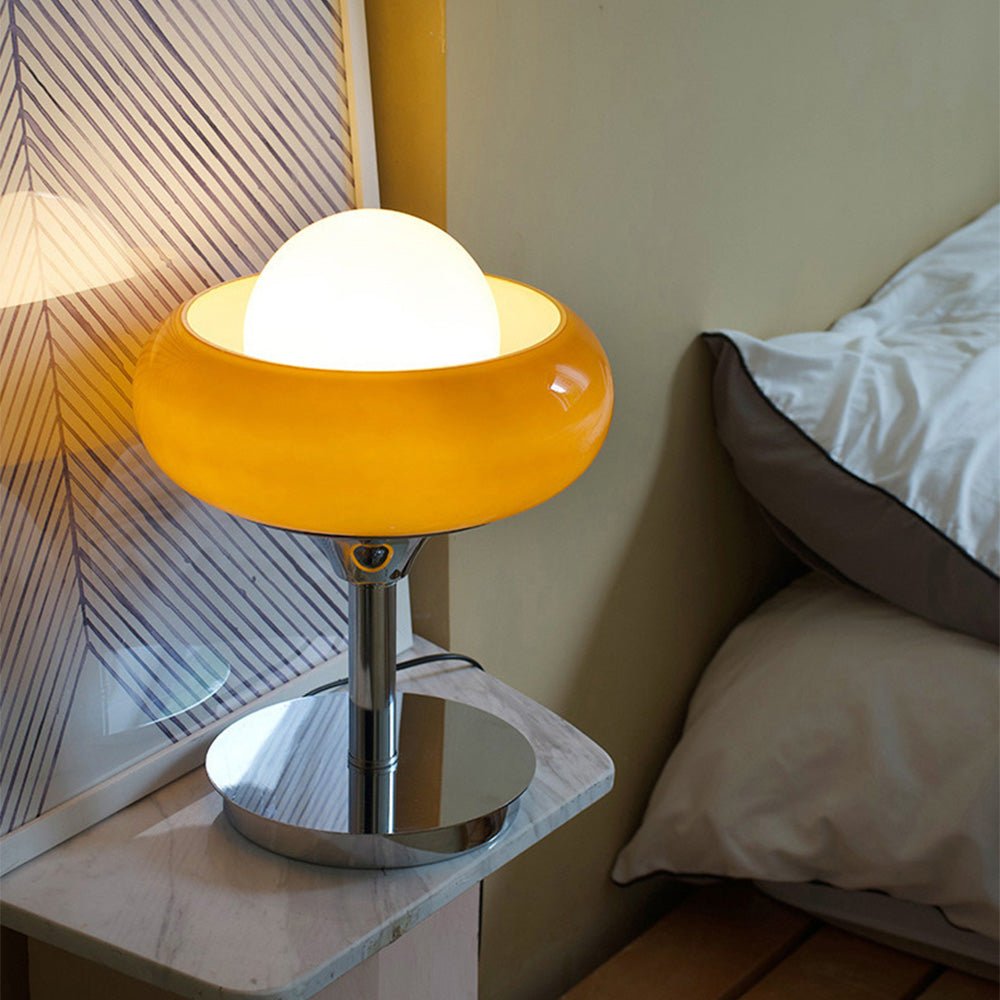 Retrobordslampa i gult glas – Skapa mys och stil