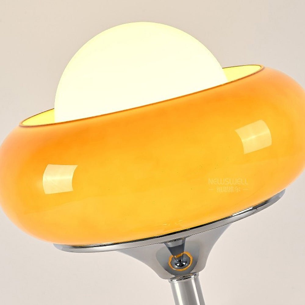 Retrobordslampa i gult glas – Skapa mys och stil