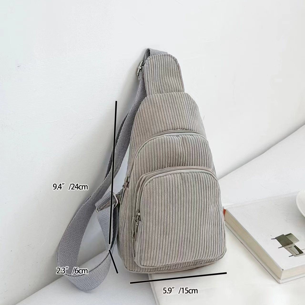 Elegant Crossbody Taske i Cord med Praktiske Rum