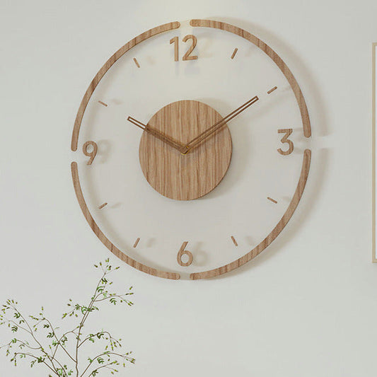 Vægur i træ med skandinavisk design