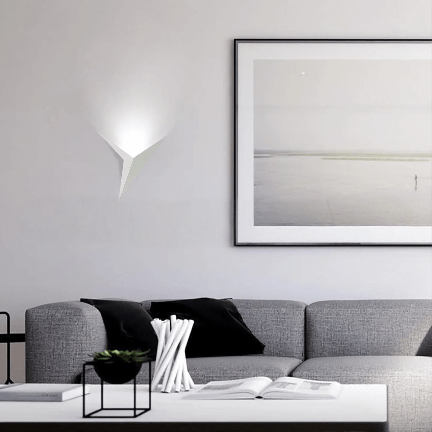 Moderne LED-væglampe i trekantet design – Energibesparende lys
