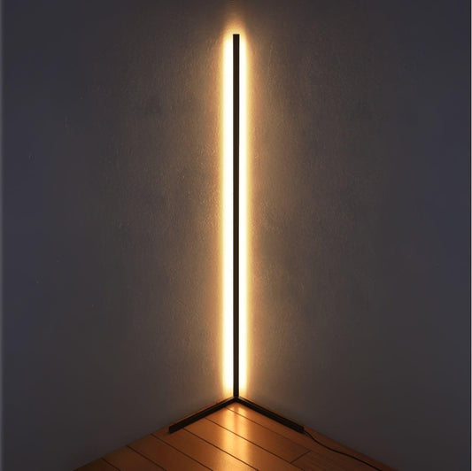 Moderne LED Gulvlampe med Justerbart Hjørnelys