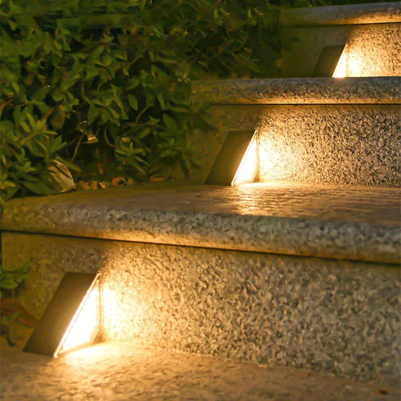 Solcelle LED-trappebelysning - Elegant udendørs design