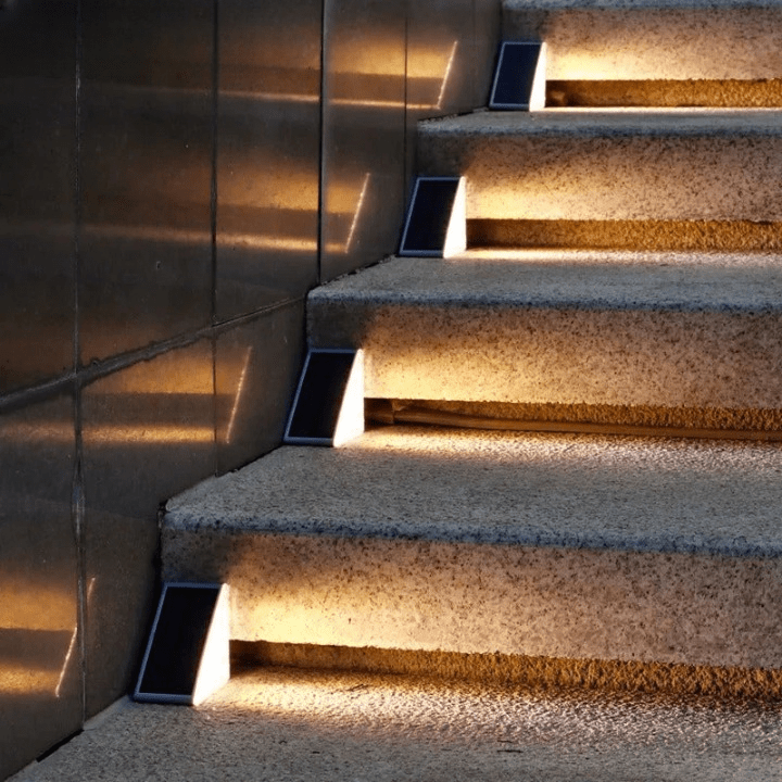 Solcelle LED-trappebelysning - Elegant udendørs design