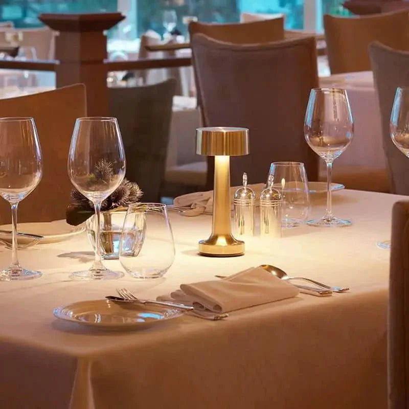 Trådlös LED-bordslampa – justerbar ljusstyrka, elegant design