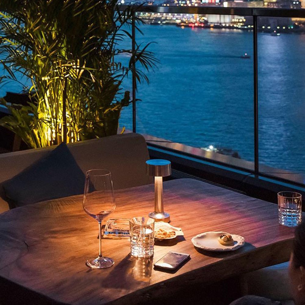 Trådlös LED-bordslampa – justerbar ljusstyrka, elegant design