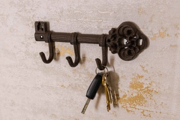 Vægmonteret nøgleholder i støbejern | 3-holdere i vintage stil