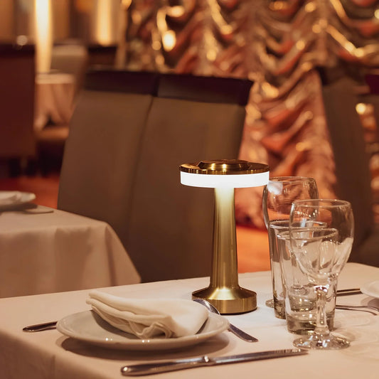 Trådløs LED Bordlampe med Genopladeligt Batteri