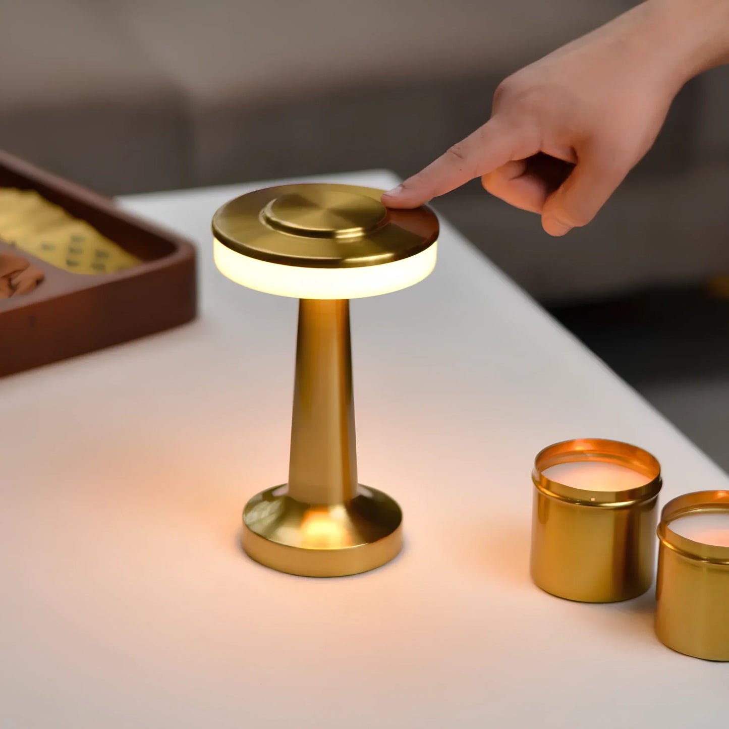 Trådløs LED Bordlampe med Genopladeligt Batteri