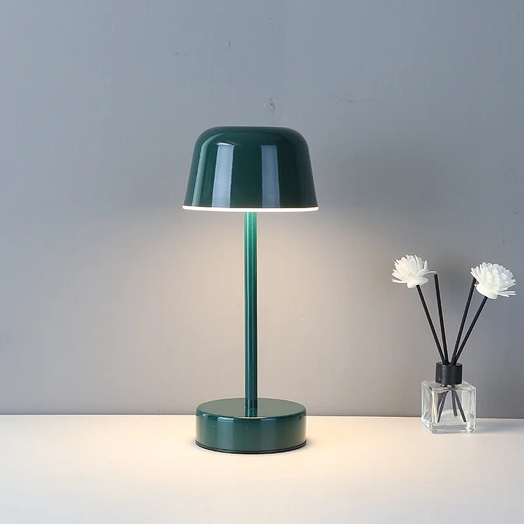 Stilren LED-bordslampa med Justerbar Ljusstyrka & Trådlös Bekvämlighet