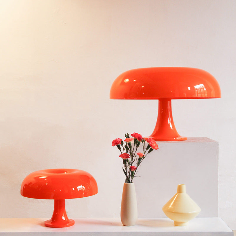 Stilren Svampebordlampe med Justerbar Belysning