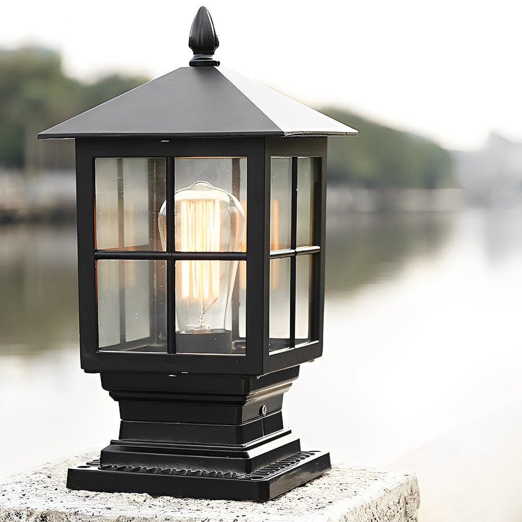 Elegant Solcelledrevet Udendørslampe i Sort Metal til Haven