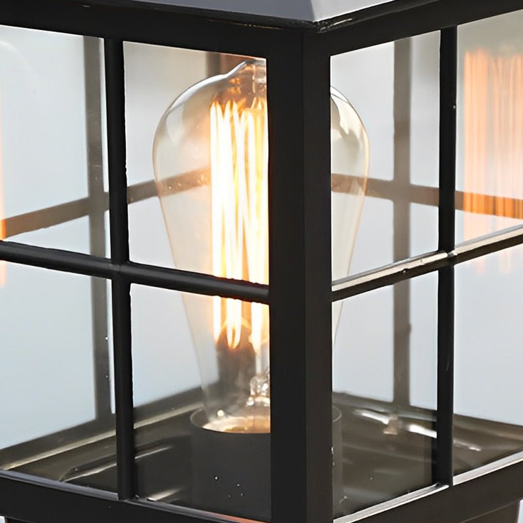Elegant Solcelledrevet Udendørslampe i Sort Metal til Haven