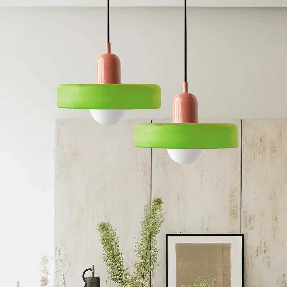 Färggrann Glashänglampa med Modern Bauhaus-Design