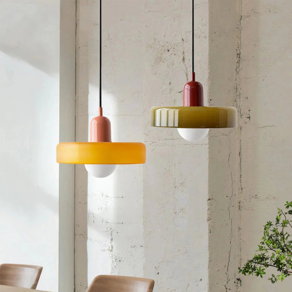 Färggrann Glashänglampa med Modern Bauhaus-Design