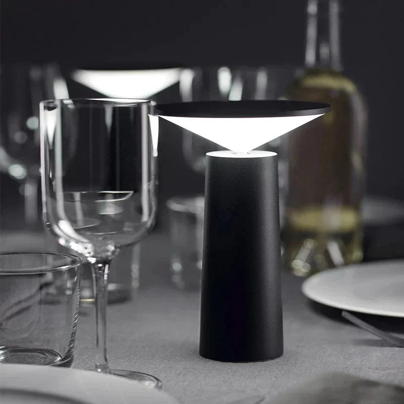 TriFlex LED-bordslampa - Flexibel belysning för alla rum