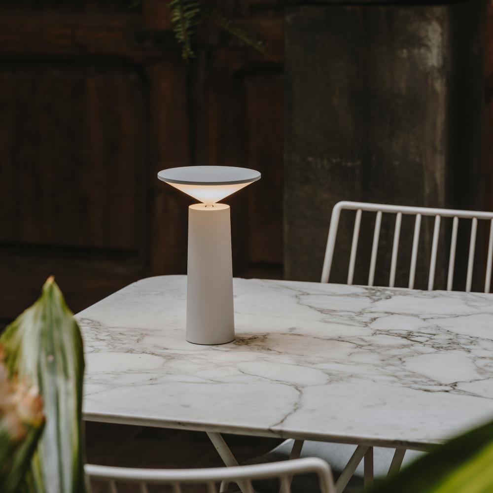 TriFlex LED-bordslampa - Flexibel belysning för alla rum