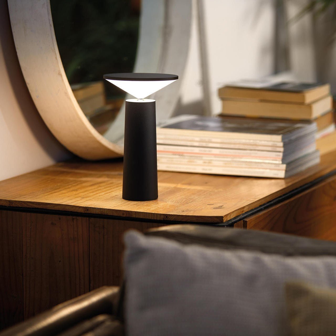 TriFlex LED-bordslampa - Flexibel belysning för alla rum