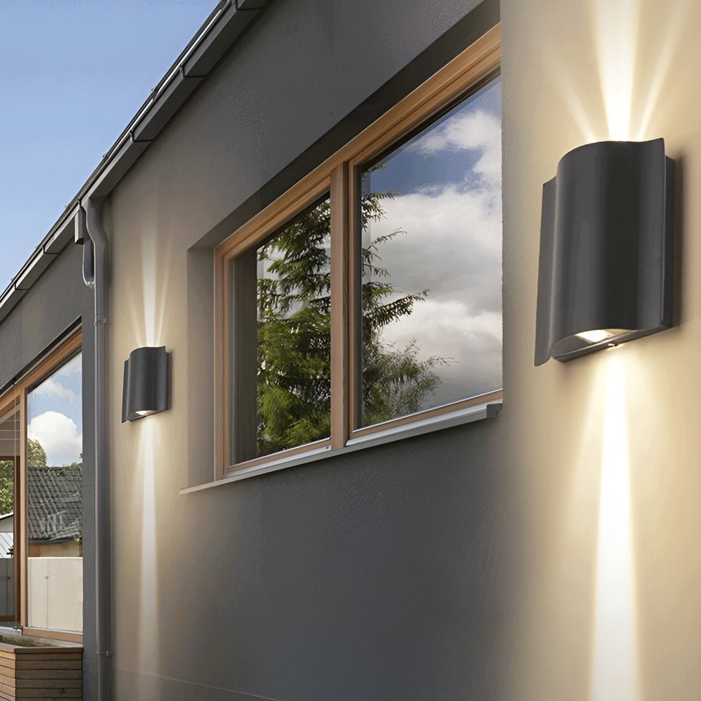 Modern LED-vägglampa för utomhusbruk - Snygg och energisnål