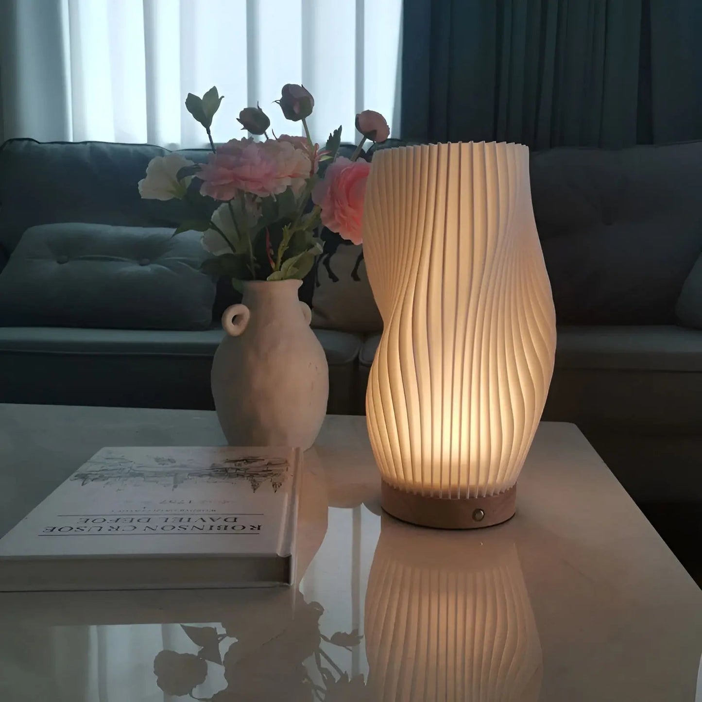 Velouté Bordlampe – Skab Beroligende Elegance i Dit Hjem