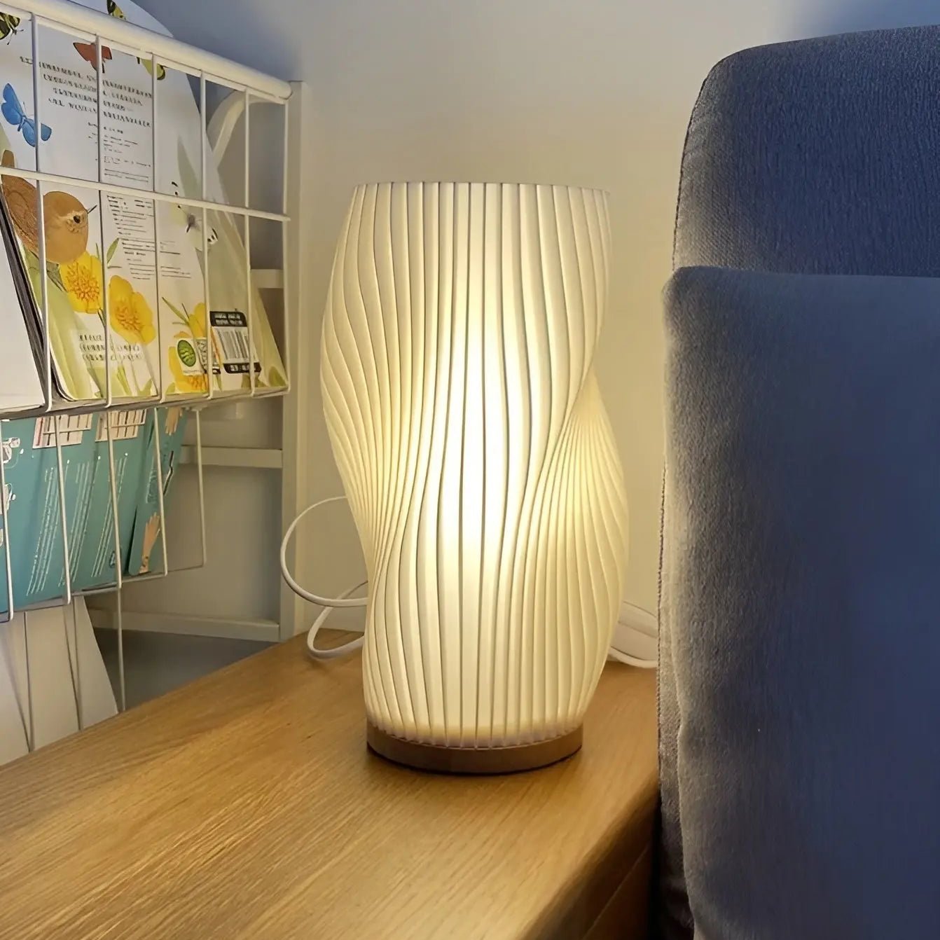 Velouté Bordlampe – Skab Beroligende Elegance i Dit Hjem