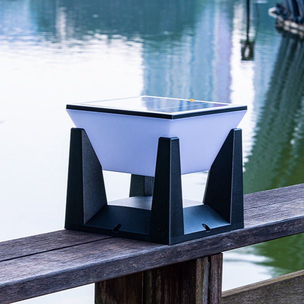 Elegant och hållbar solcellsdriven trädgårdslampa för utomhusbruk