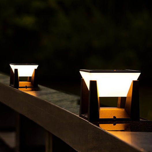 Elegant och hållbar solcellsdriven trädgårdslampa för utomhusbruk