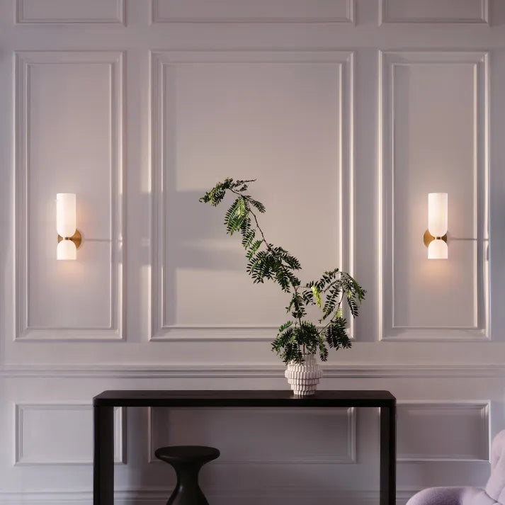Elegant vägglampa i glas och metall - Skapa mys i hemmet