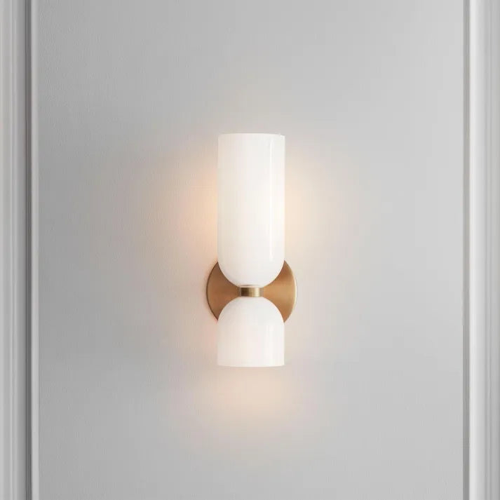 Elegant vägglampa i glas och metall - Skapa mys i hemmet