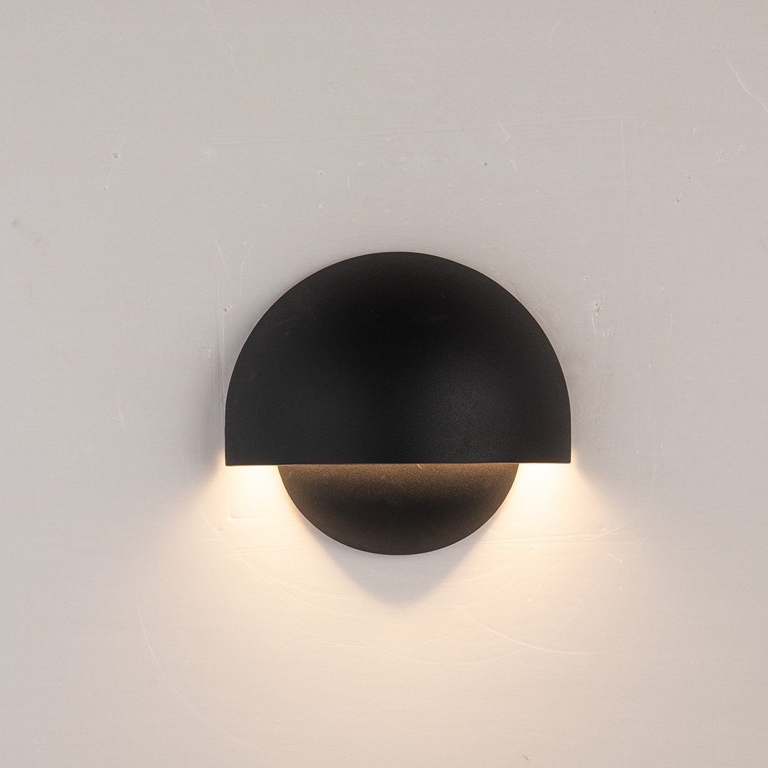 Robust Utomhus LED-vägglampa med Mjukt Ljus