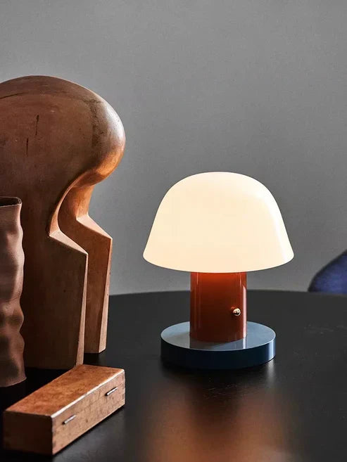 Elegant Svampeformet Bordlampe med Justerbar LED-lys