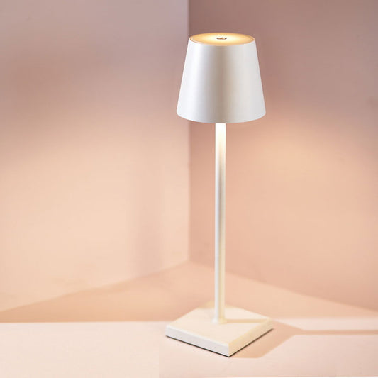 Nordisk Trådløs Bordlampe med Justerbar Lysstyrke