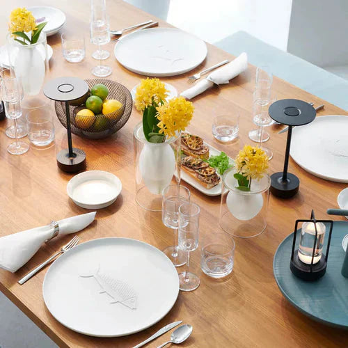 Trådløs LED Bordlampe i Messing til Indendørs og Udendørs Brug