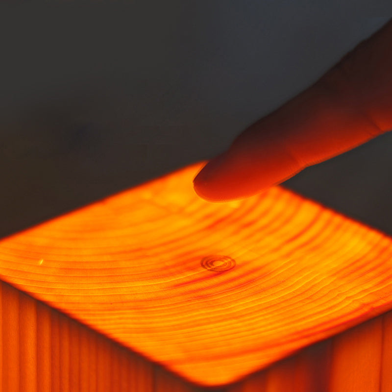 Trådløs Bordlampe med Touch Kontrol og Trælook