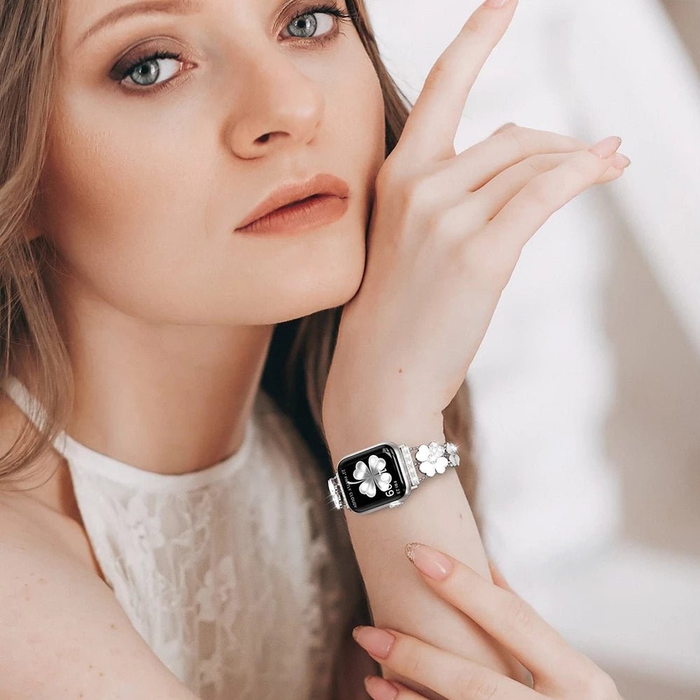 Elegant Apple Watch-rem med firkløverdesign til enhver lejlighed