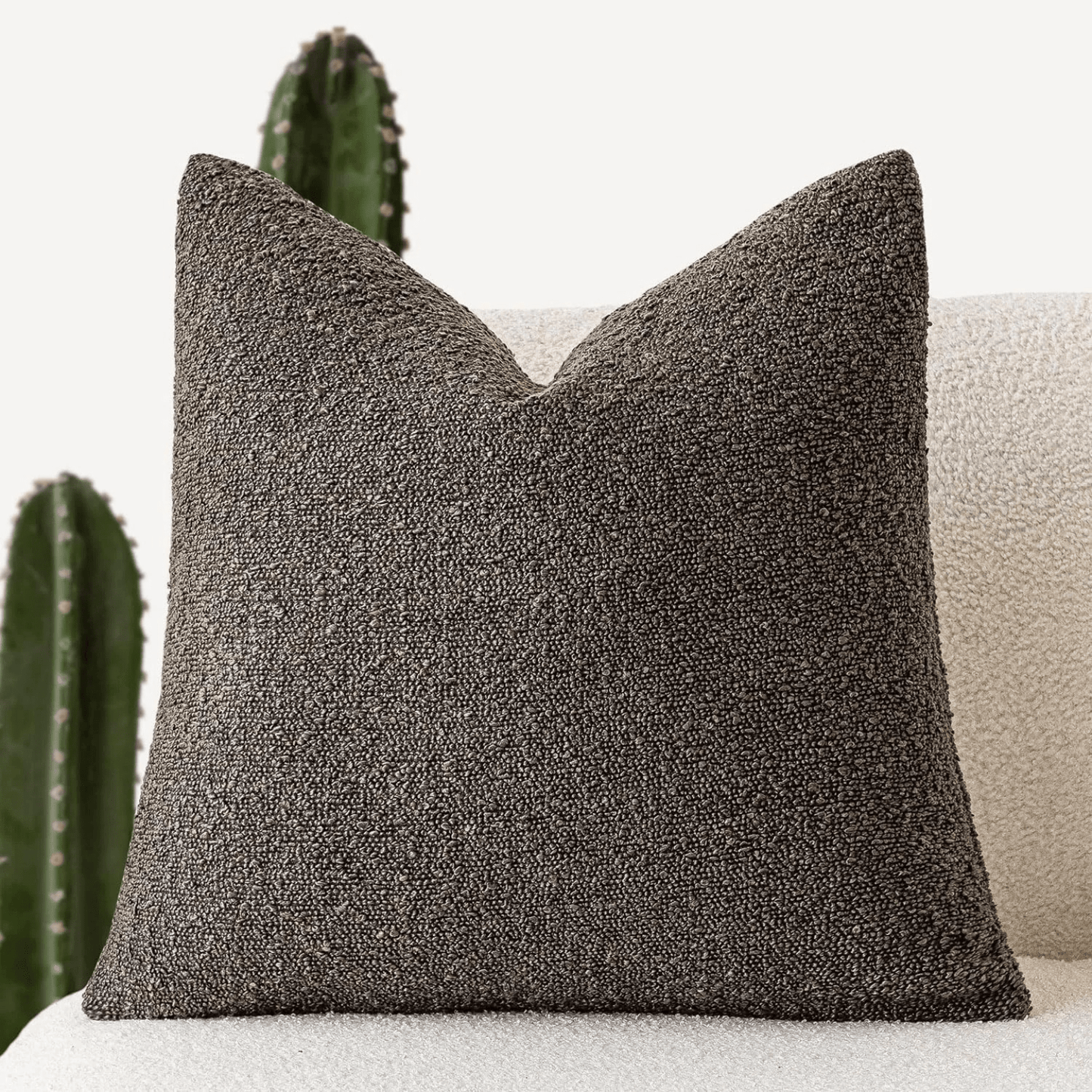 Elegant pudebetræk i tidløst design til sofa og seng