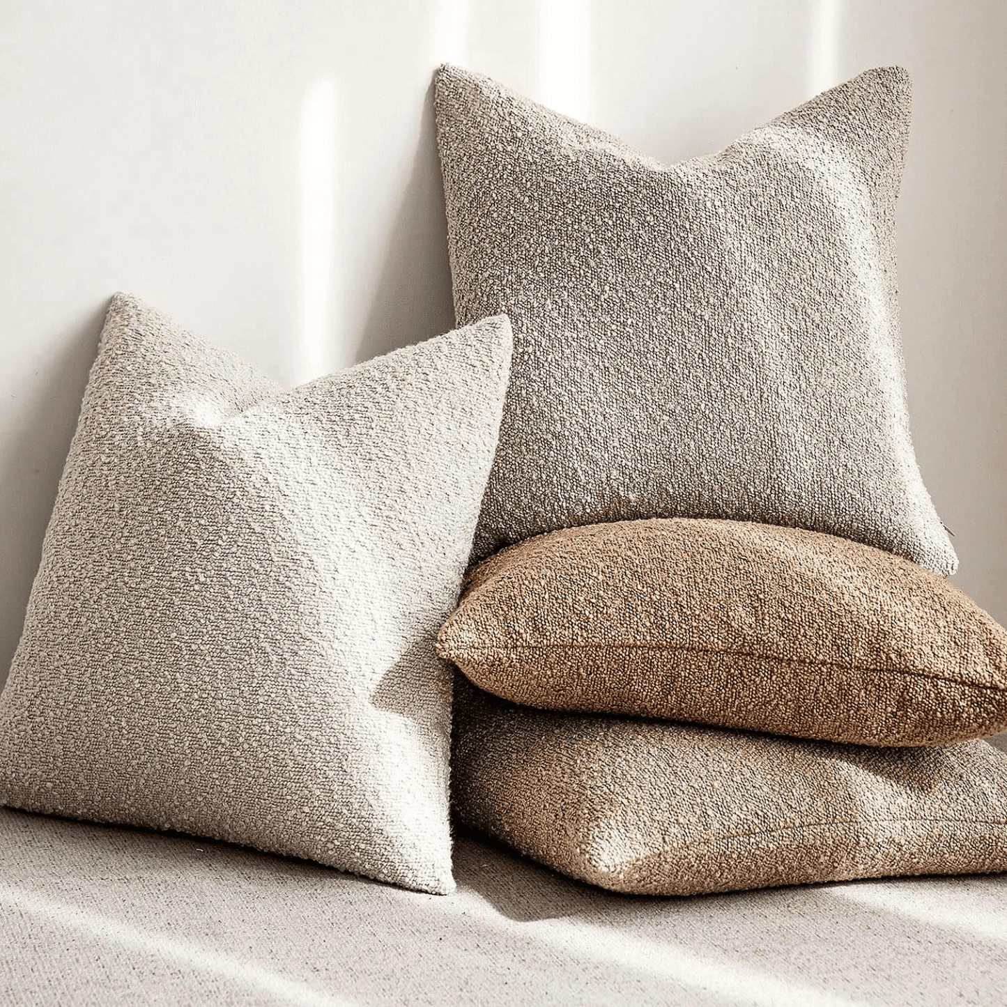 Elegant pudebetræk i tidløst design til sofa og seng