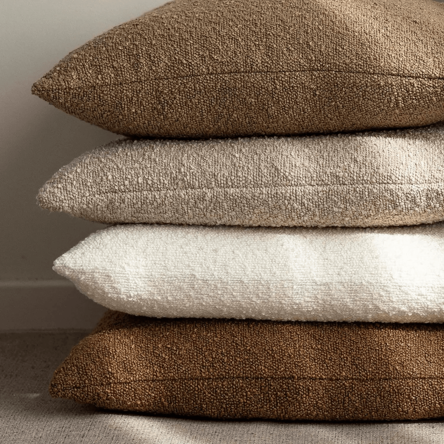 Elegant pudebetræk i tidløst design til sofa og seng