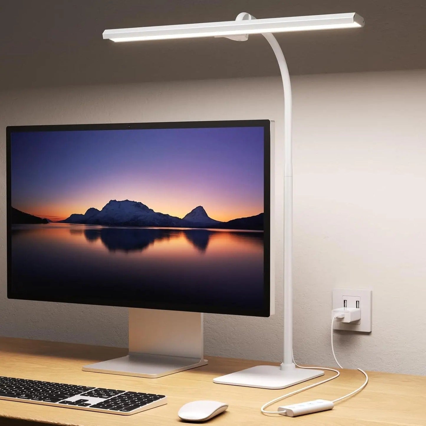 Stilfuld LED-bordlampe med fleksibel hals og justerbar lysstyrke