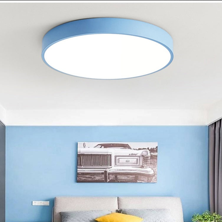 Moderne LED Loftslampe i Træ - Stilfuld og Pladsbesparende