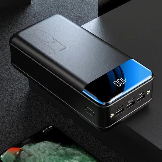 Kraftfuld 50.000mAh Power Bank - Hurtig opladning til alle enheder
