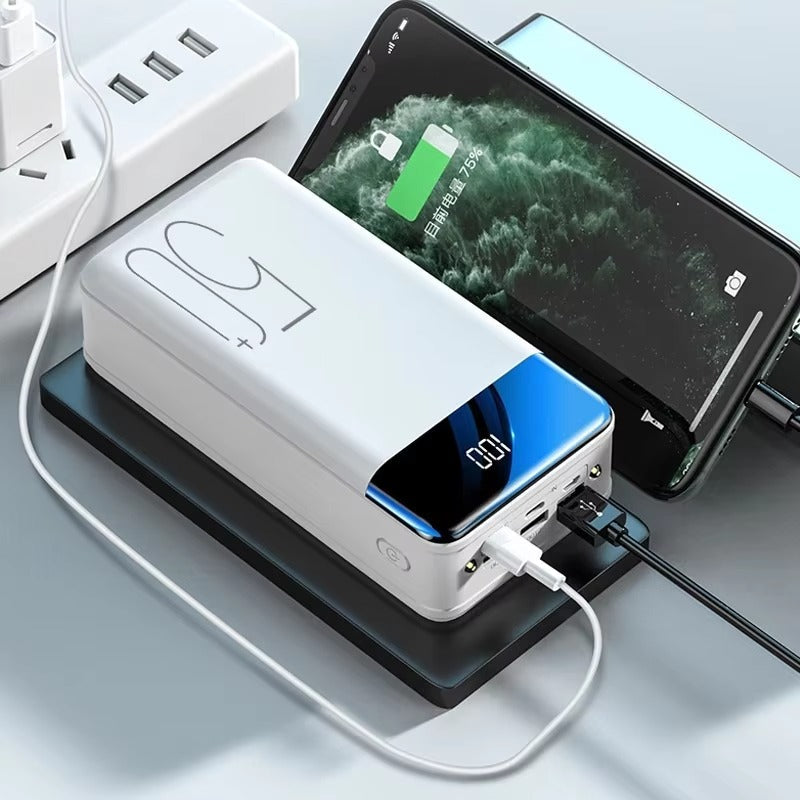 Kraftfull 50 000 mAh powerbank – snabbladdning för alla enheter